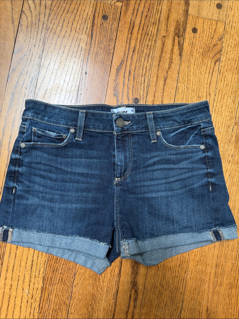 Paige sz 26 Jimmy Jimmy Denim Jean Shorts - darker denim - zip fly